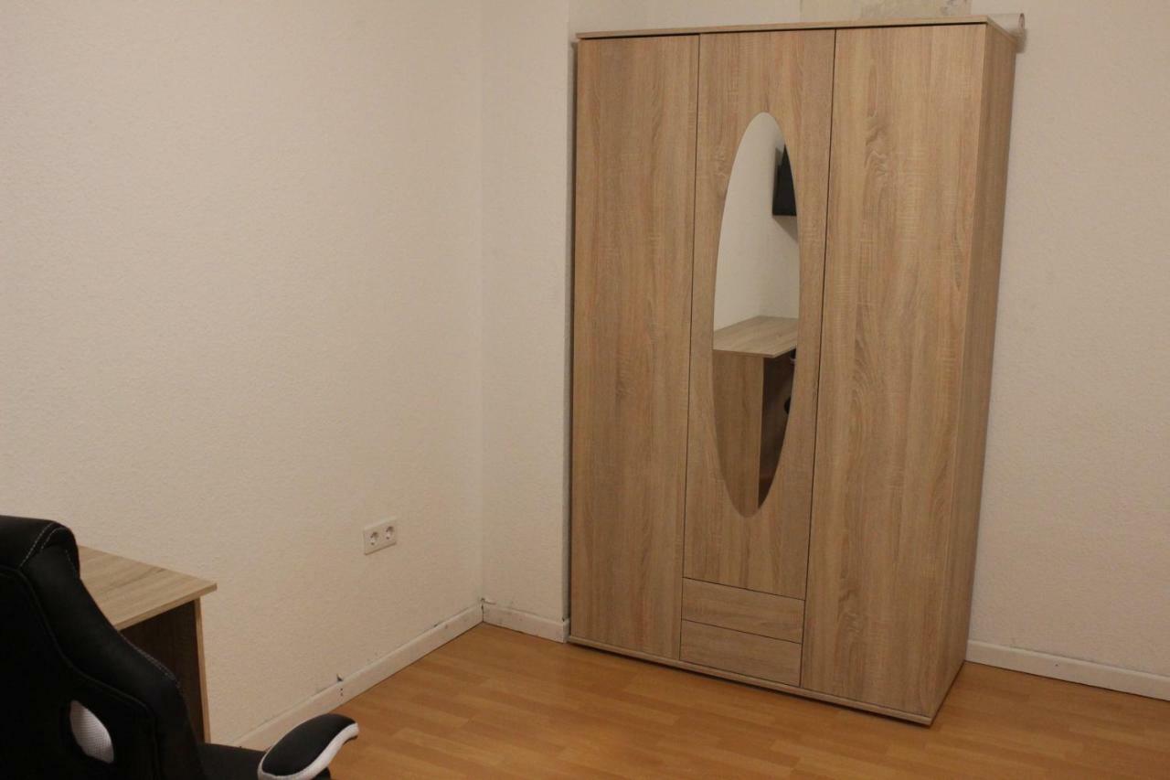 Zimmer Sucht Bewohner Duisburg Exterior foto